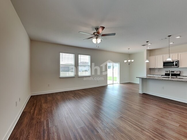 Photo - 4536 Reisswood Loop