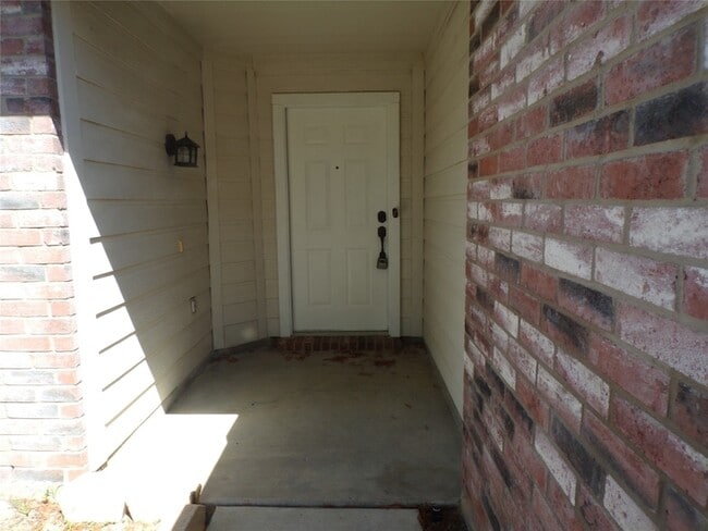 Photo - 2612 Sierra Dr