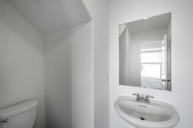 Photo - 61 Trinity Cir