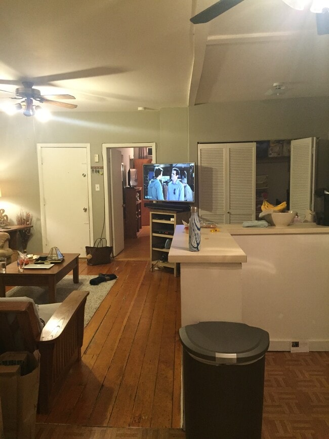 Photo - 1929 N Sheffield Ave