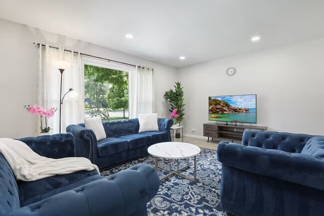 Photo - 2115 N Elizabeth Dr