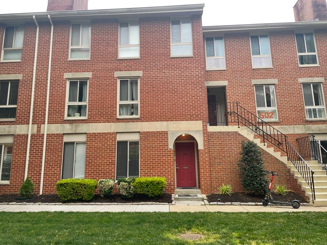 Building Photo - 510 S Charles St Rental