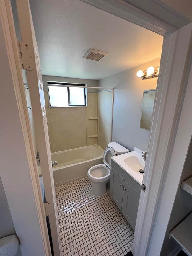 Photo - Mid Apartments