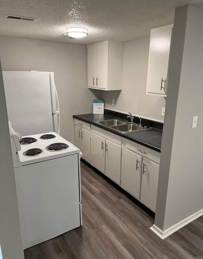 Photo - Park Place Apartments