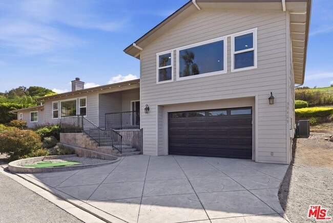 Building Photo - 30429 Morning View Dr