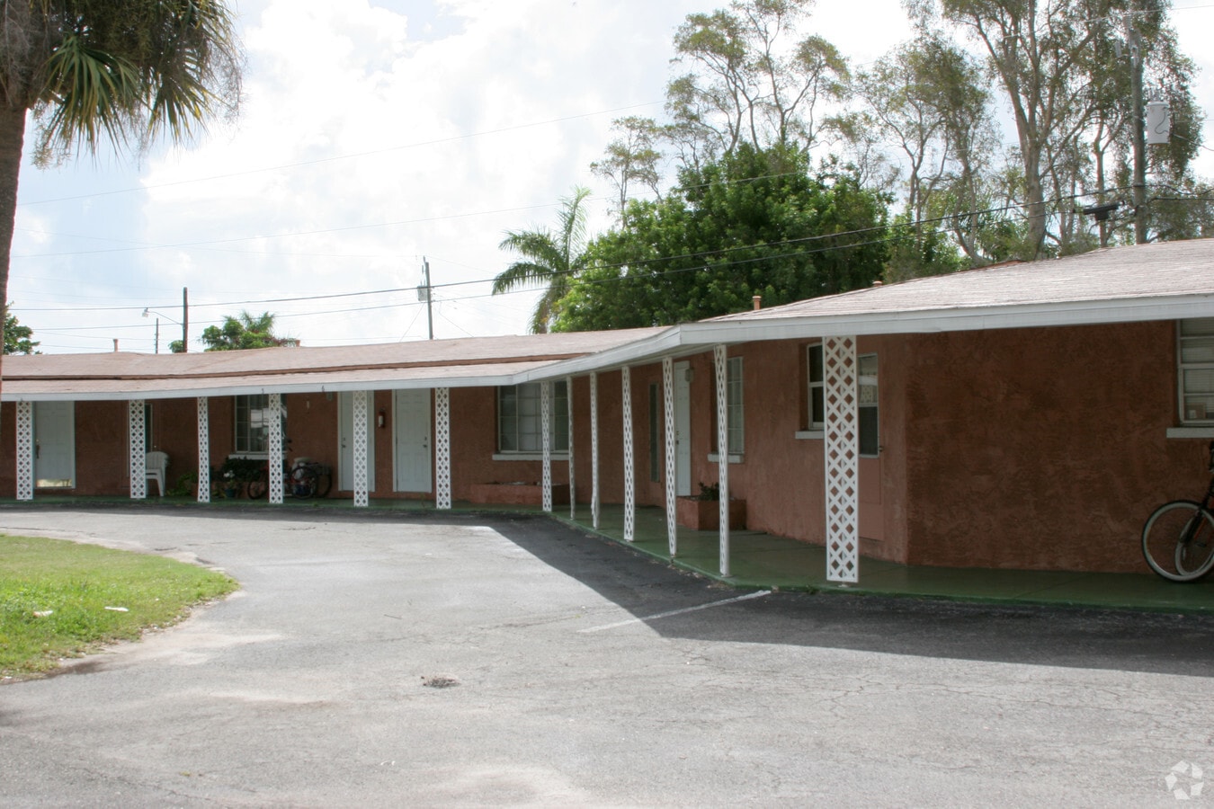 Brandt Bay - Brandt Bay Apartments