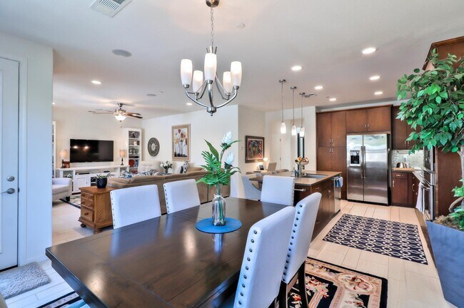 Photo - 33 Angra Way