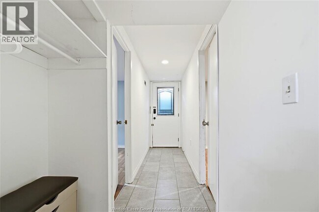 Photo - 1784 PARTINGTON LOWER