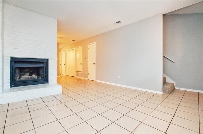 Photo - 8401 Colony Loop Dr