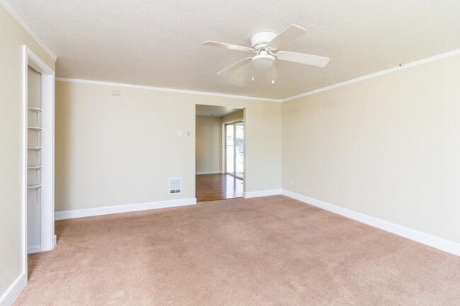 Photo - 3 bedroom 2 Bath Single Level on Large Lot