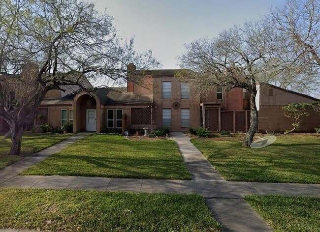Building Photo - 5101 Middlecoff Cir Unit 2