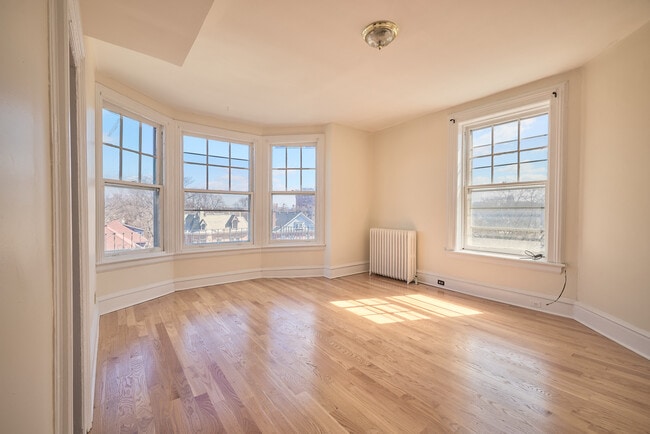 Same Living Room - 4B