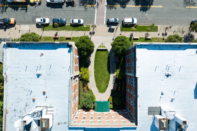 Photo - Hampshire House Condos