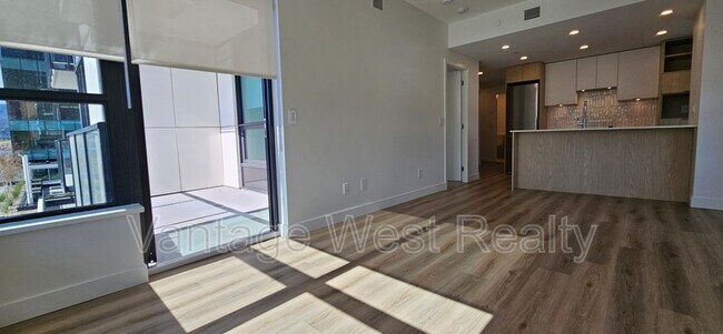 705-1488 Bertram St