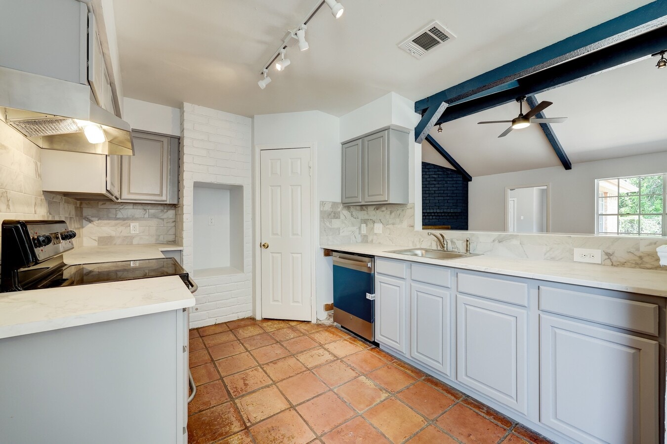 Photo - 9006 Stone Brook Ln
