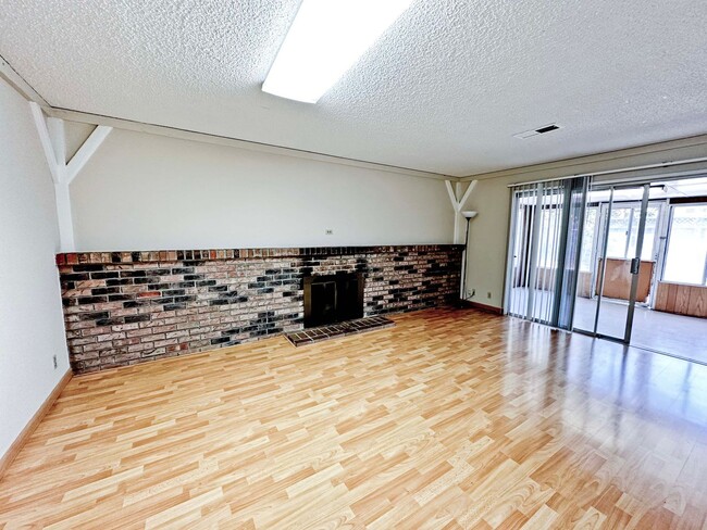 1726 Aprilsong Ct