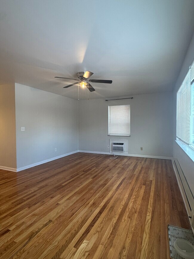 Photo - 1145 Fenmore Dr Unit 1