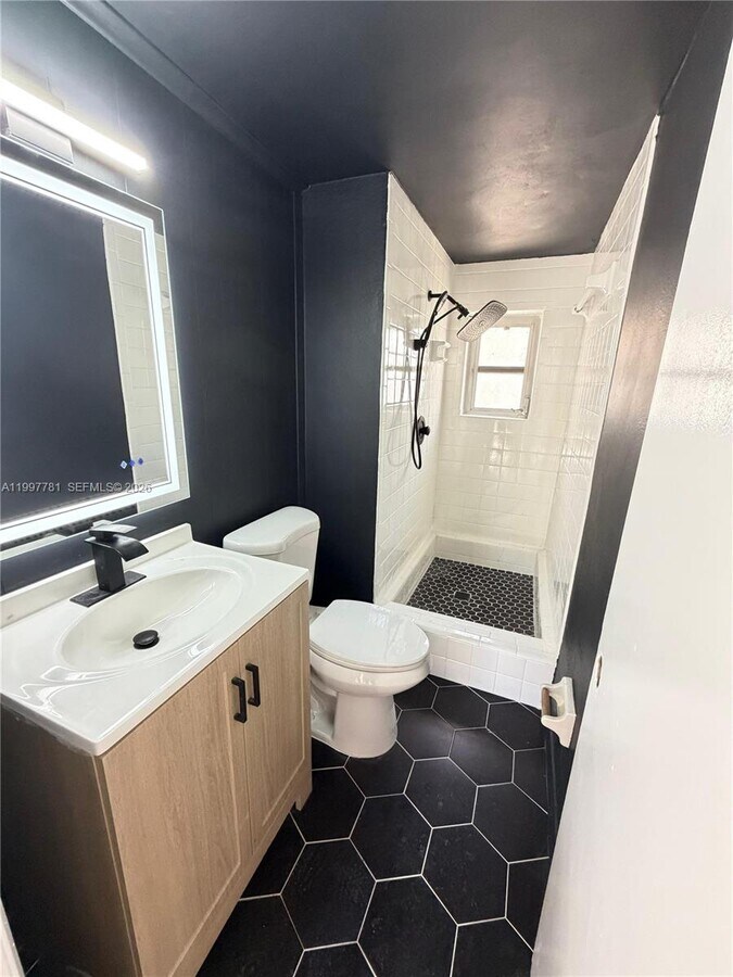 Photo - 1111 N Victoria Park Rd Unidad 1-4