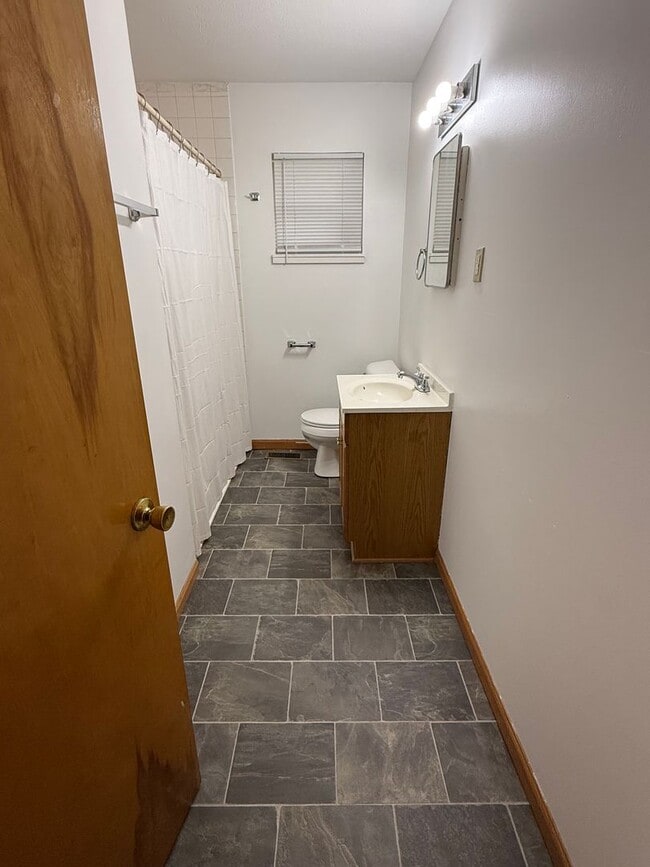 Photo - 2-bedroom Brick Bungalow in Belpre!