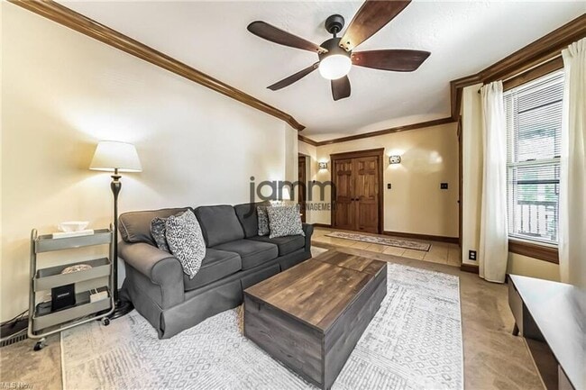 Photo - 1478 Winchester Ave Unit Lower