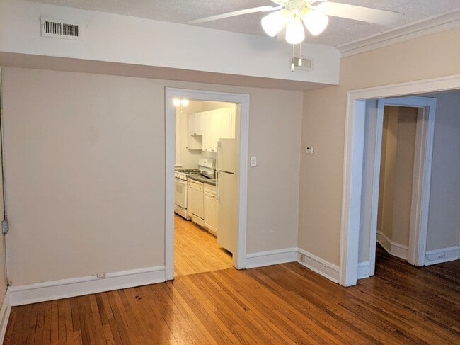 Photo - 925 Forest Ave