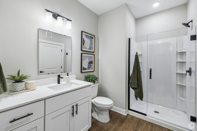 1BR, 1BA - 722SF - Primary Bathroom