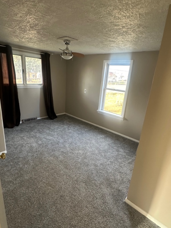 Photo - 822 2nd Ave SE