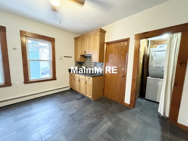 Photo - 28 Willow St Apartments Unit 2