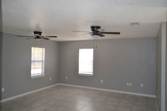 Photo - Country setting