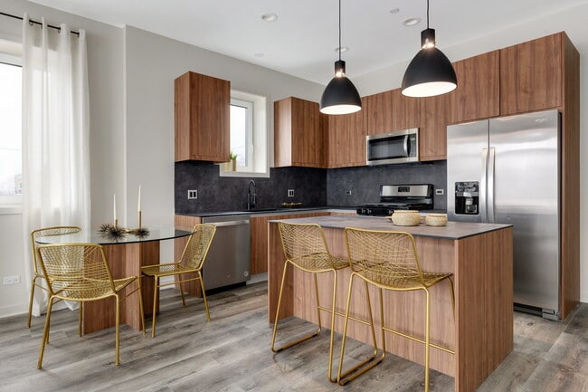 Photo - 790 E Irving Park Rd Unit 3E