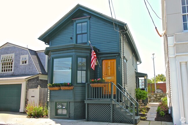 Historic John St. - 105 John St Rental