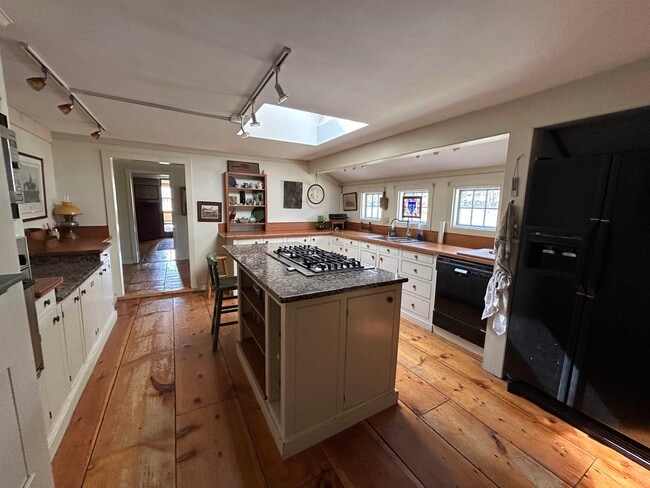 Photo - 266 N Haverhill Rd