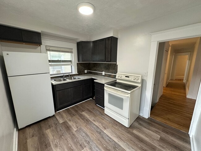 Photo - 849 Kalamazoo Ave SE Unidad Apt 2