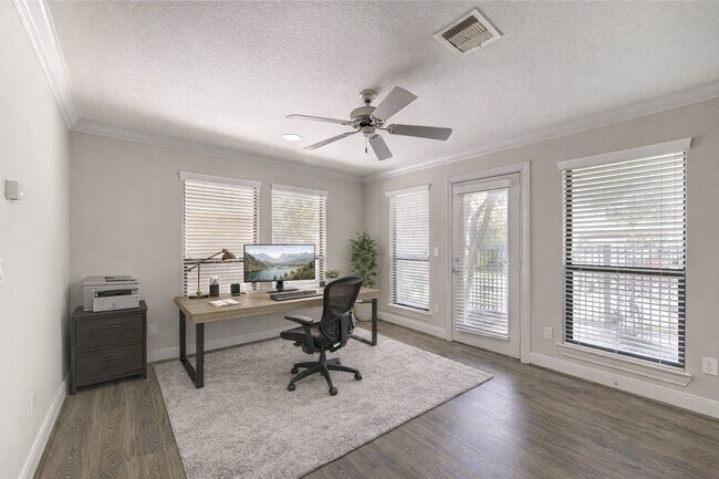 Photo - 1706 McDonald St