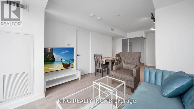 Photo - 36 Zorra St Unité 425