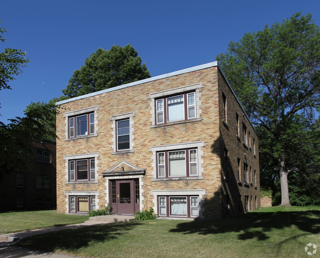 Photo - 2776 Xerxes Ave S Apartments