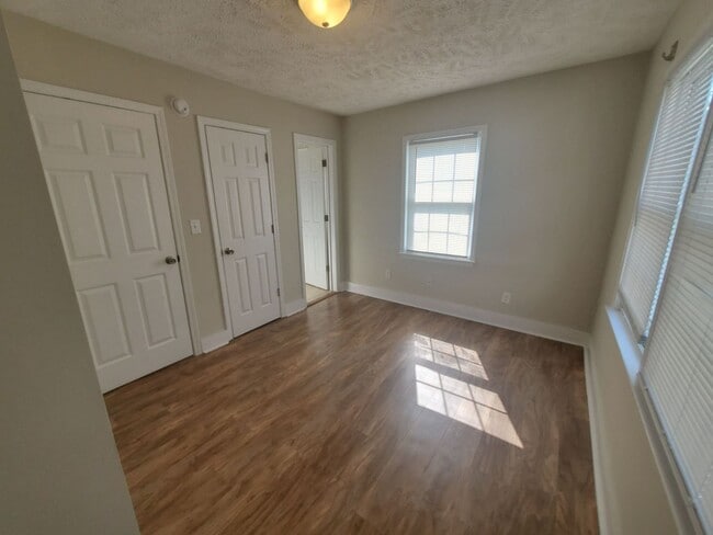 Photo - 232 Woodrow St
