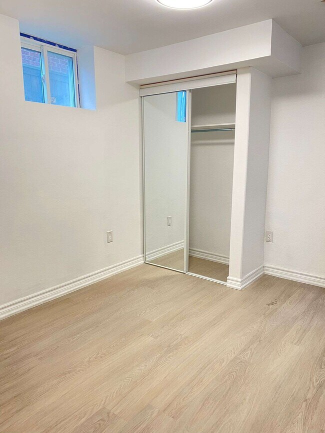 Photo - 49 Glenmore Dr