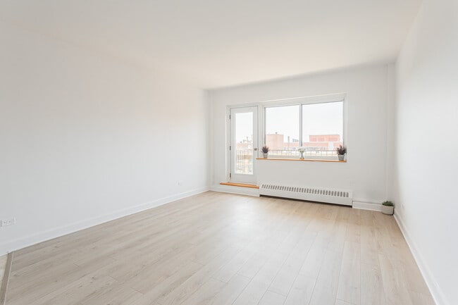 Photo - Hillside House