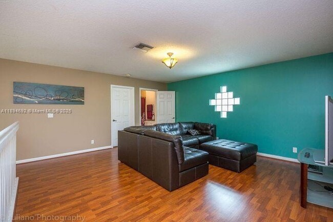 Photo - 5289 NW 112th Way