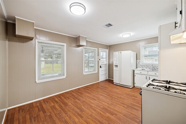 Photo - 12537 Terrance St