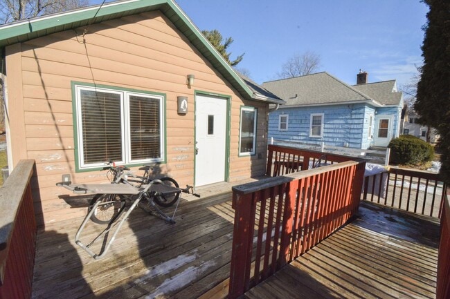 Photo - For Rent: 2 Bed, 1 Bath Home Near Mayo Clinic