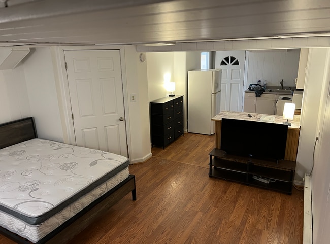 Photo - 5812 Greentree Rd Unit C