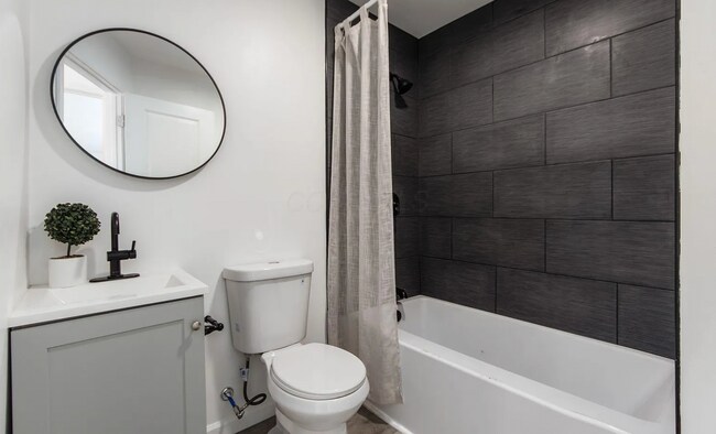 Photo - 270 Westview Ave