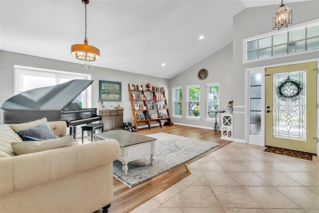 Photo - 6206 Farthing St