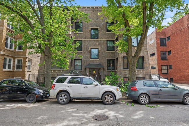 Photo - 857 W Ainslie St Unit G