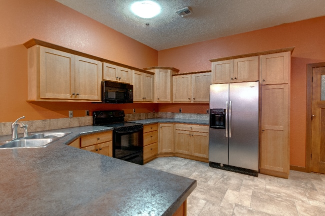 Photo - 134 S Santa Fe Ave