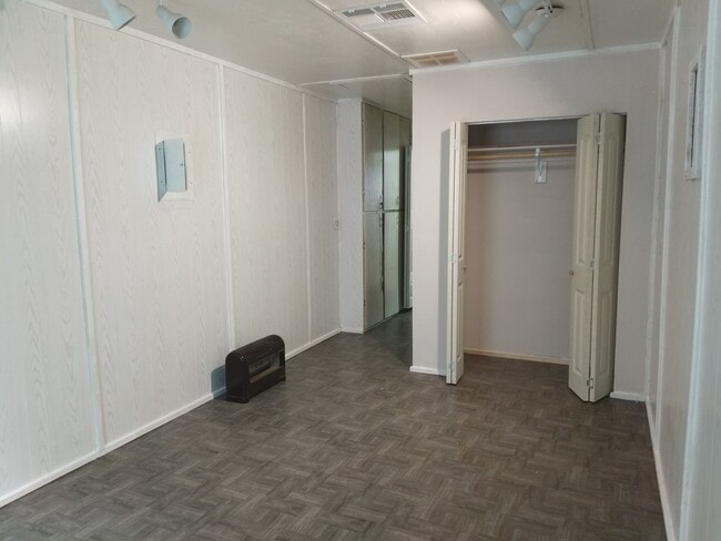 Photo - 3/2 Near Downtown Cleburne!