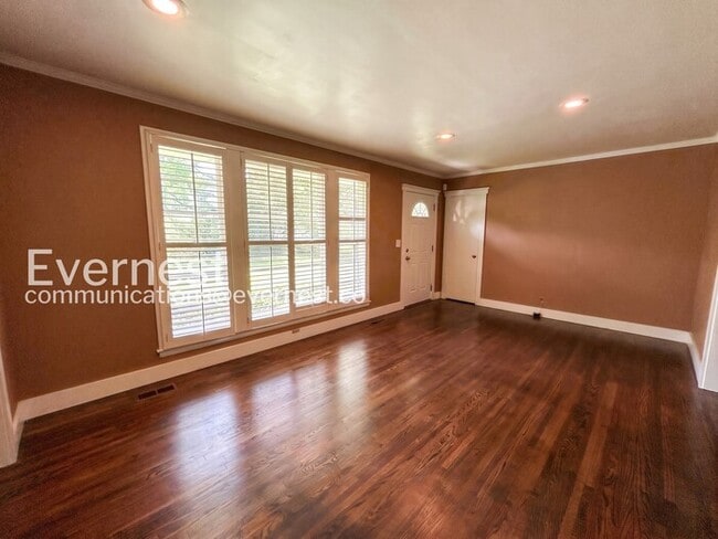 Photo - 4908 Briarwood Dr