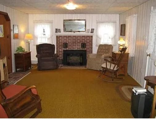 Building Photo - 15 Shore Rd